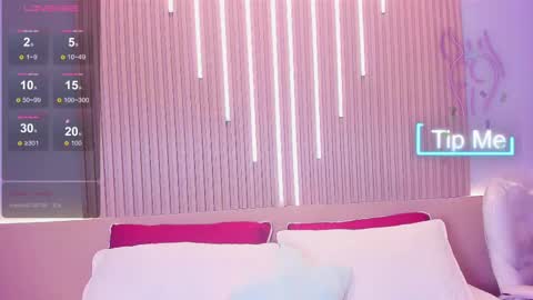 camile_cute online show from November 21, 2025, 8:29 pm