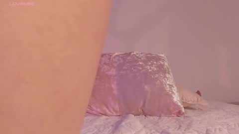 Camile online show from November 6, 2025, 6:03 am