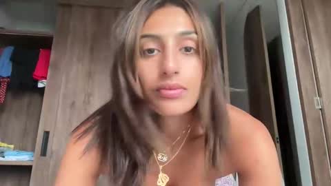 camiliakxoxo online show from June 7, 2026, 1:15 pm