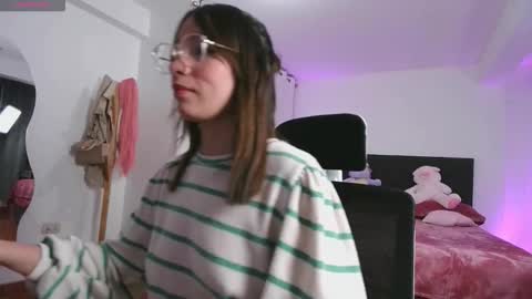 Camill Belrose online show from October 16, 2025, 9:49 pm
