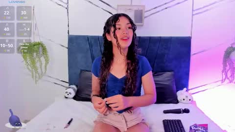 Snapshot of camilla_miller01 chatting on November 12, 2025, 9:25 pm camilla_miller01 online show from November 12, 2025, 9:25 pm