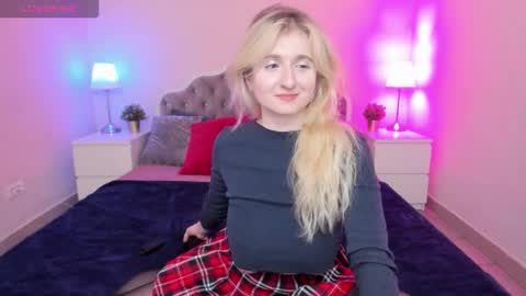 camilladreamer online show from November 27, 2025, 4:42 pm