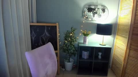 camilladreamer online show from April 4, 2026, 3:09 pm