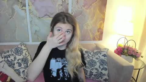 camilladreamer online show from May 26, 2026, 12:45 pm