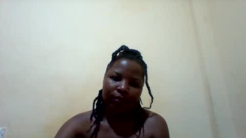 Snapshot of camillah_sweet chatting on June 5, 2026, 6:20 am camillah_sweet online show from June 5, 2026, 6:20 am