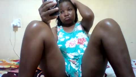 Snapshot of camillah_sweet chatting on June 12, 2026, 6:40 pm camillah_sweet online show from June 12, 2026, 6:40 pm