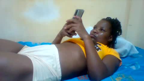 Snapshot of camillah_sweet chatting on June 17, 2026, 6:16 am camillah_sweet online show from June 17, 2026, 6:16 am