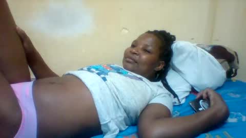 Snapshot of camillah_sweet chatting on June 17, 2026, 6:20 pm camillah_sweet online show from June 17, 2026, 6:20 pm