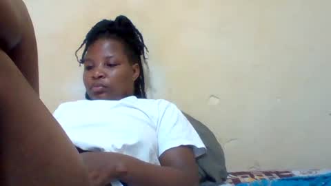 Snapshot of camillah_sweet chatting on June 20, 2026, 8:28 am camillah_sweet online show from June 20, 2026, 8:28 am