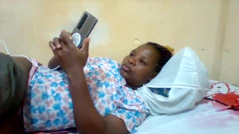 Snapshot of camillah_sweet chatting on July 7, 2026, 6:47 am camillah_sweet online show from July 7, 2026, 6:47 am