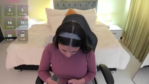 Snapshot of camille_olsen_ chatting on October 30, 2025, 12:17 pm Camille online show from October 30, 2025, 12:17 pm