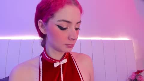 C A M I L L E N    Help me get to the top online show from November 19, 2025, 11:05 pm