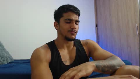 camilo_contre21 online show from December 2, 2025, 12:16 am