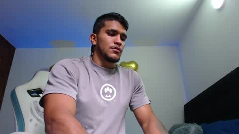camilo_contre21 online show from June 16, 2026, 8:44 pm