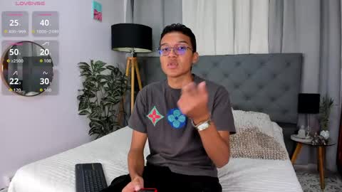 Snapshot of camilo_santoss chatting on June 5, 2026, 12:11 pm camilo_santoss online show from June 5, 2026, 12:11 pm