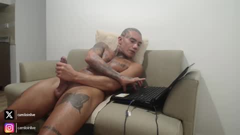 Snapshot of camiloinlive chatting on October 6, 2025, 11:57 pm camiloinlive online show from October 6, 2025, 11:57 pm