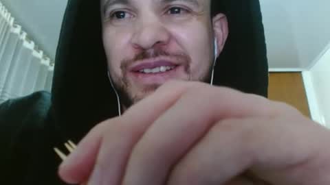 Snapshot of camiloking17 chatting on December 4, 2024, 4:54 am camilo online show from December 4, 2024, 4:54 am