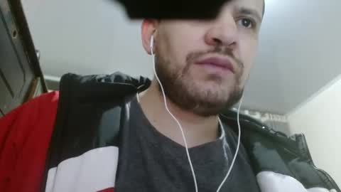 Snapshot of camiloking17 chatting on January 28, 2025, 5:11 am camilo online show from January 28, 2025, 5:11 am