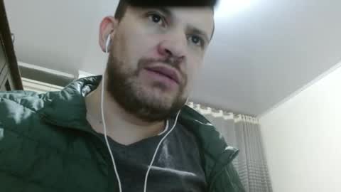 Snapshot of camiloking17 chatting on January 28, 2025, 8:14 am camilo online show from January 28, 2025, 8:14 am