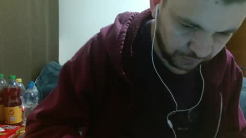 Snapshot of camiloking17 chatting on February 15, 2025, 10:11 am camilo online show from February 15, 2025, 10:11 am