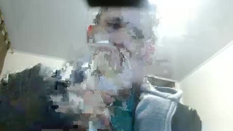 Snapshot of camiloking17 chatting on February 24, 2025, 1:02 am camilo online show from February 24, 2025, 1:02 am