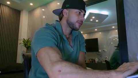 Camilo Watson online show from March 18, 2026, 1:42 am