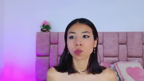 camiluxe online show from November 19, 2025, 11:54 am