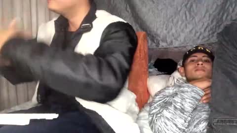 camivaron online show from January 11, 2025, 4:06 am