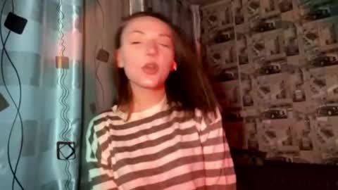 Julia online show from February 14, 2026, 11:01 pm