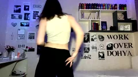 Julia online show from February 28, 2026, 12:44 am