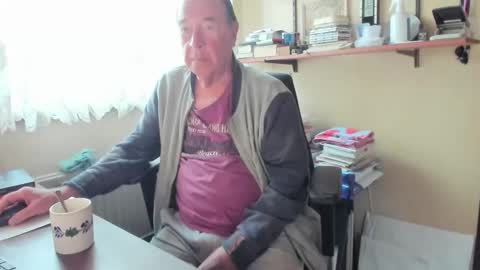 Snapshot of cammee chatting on October 6, 2025, 10:45 am Cammee online show from October 6, 2025, 10:45 am