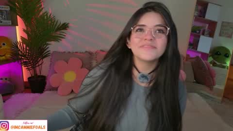   Lets reach 200 thumbs up  online show from September 11, 2025, 7:14 pm