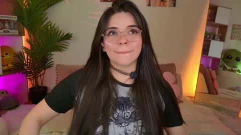   Lets reach 200 thumbs up  online show from September 25, 2025, 4:11 pm