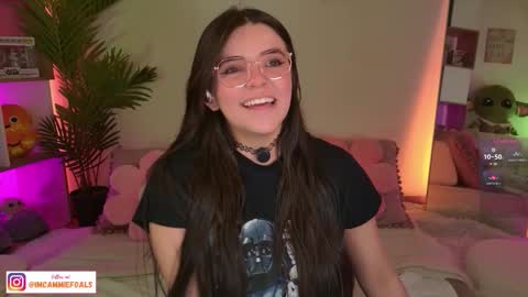   Lets reach 200 thumbs up  online show from October 6, 2025, 3:31 pm