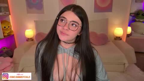   Lets reach 200 thumbs up  online show from January 13, 2026, 7:08 pm