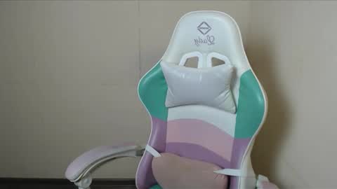 cammila horn online show from October 28, 2025, 7:01 am