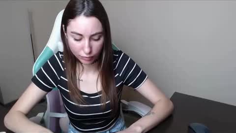 cammila horn online show from December 18, 2025, 7:03 am