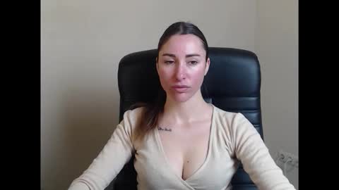 cammila horn online show from February 4, 2026, 6:41 am