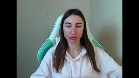 cammila horn online show from March 9, 2026, 7:01 am