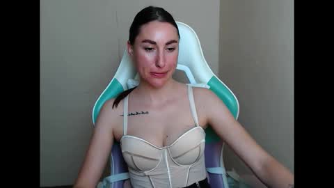 Snapshot of cammila_horn chatting on May 16, 2026, 10:36 am cammila horn online show from May 16, 2026, 10:36 am