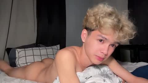 Snapshot of camwithethan chatting on March 18, 2026, 2:31 pm Ethan online show from March 18, 2026, 2:31 pm