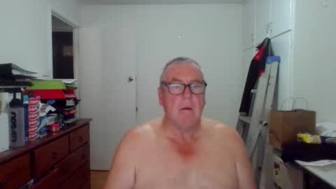 Snapshot of canberian chatting on March 6, 2025, 9:42 pm Canberian online show from March 6, 2025, 9:42 pm