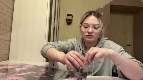 Snapshot of candelariahile chatting on February 16, 2026, 3:30 pm candelariahile online show from February 16, 2026, 3:30 pm