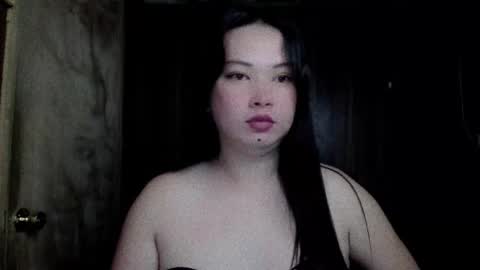 candiiice18 online show from November 3, 2025, 2:57 am