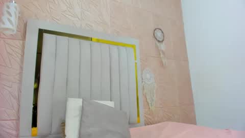 candise online show from October 2, 2025, 9:33 pm