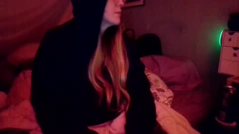 Snapshot of candismiths chatting on December 2, 2025, 9:25 am Candi online show from December 2, 2025, 9:25 am