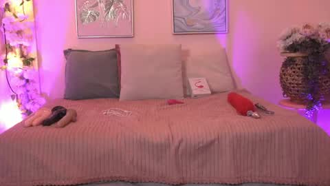 Candy online show from April 7, 2026, 3:51 am