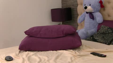 Bella online show from October 9, 2025, 4:54 am