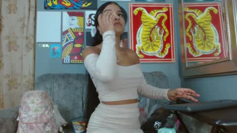 Candy biitch online show from September 15, 2025, 1:00 pm