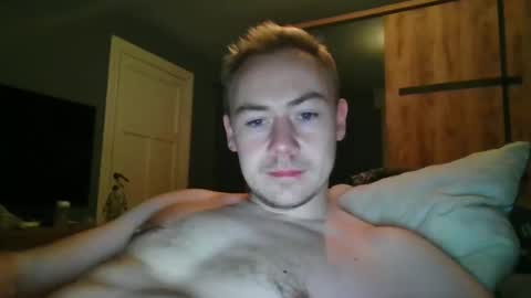 Snapshot of candy_boy_xoxo chatting on December 3, 2025, 4:16 pm candy_boy_xoxo online show from December 3, 2025, 4:16 pm